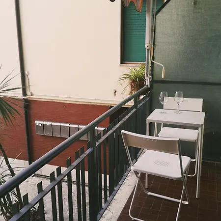 Room Rental Pisa ゲストハウス *